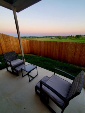 New Modern Urban Home Near Top Attractions